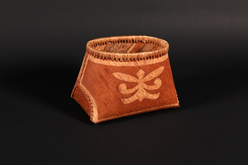 This birch bark basket has a motif created by scraping the bark which leaves it a lighter colour.